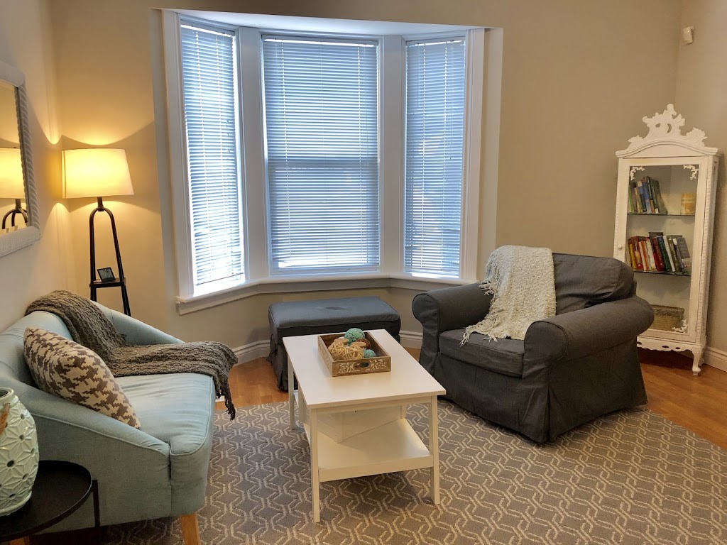 Kelly Hoskin BSW, RSW | 130 Prospect St, Newmarket, ON L3Y 3T5, Canada | Phone: (365) 607-7295