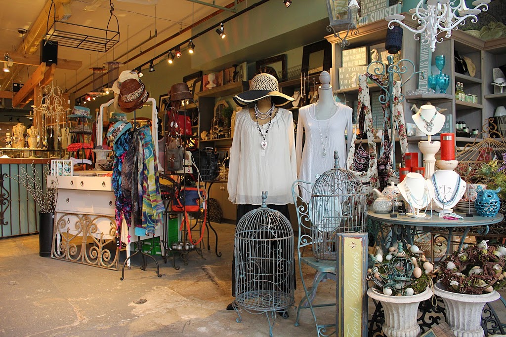 The Water Garden | 1353 Ellis St, Kelowna, BC V1Y 1Z9, Canada | Phone: (250) 712-9902