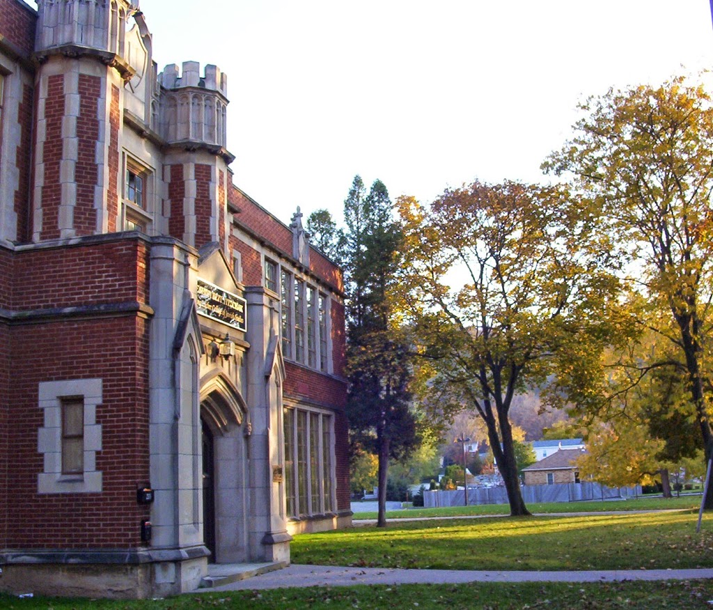 Yeshiva Of Hamilton | 235 Bowman St, Hamilton, ON L8S 2T9, Canada | Phone: (289) 335-0492