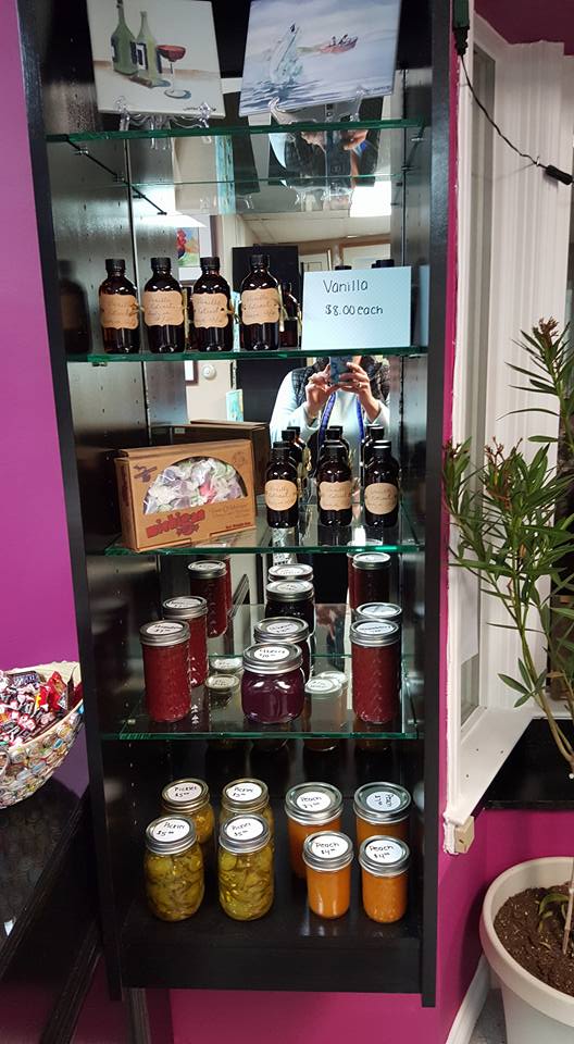 Lulus Custom Framing and Boutique | 1326 Michigan Ave, Marysville, MI 48040, USA | Phone: (810) 824-3406