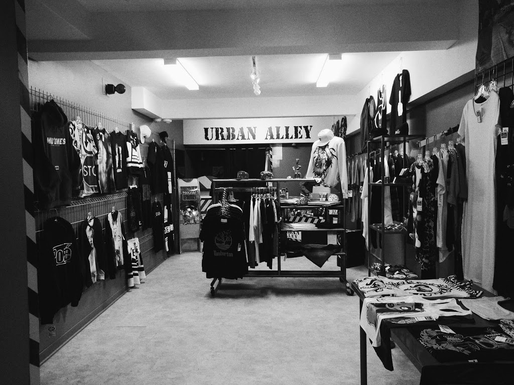 Boutique Urban Alley | 820 Boulevard Décarie, Saint-Laurent, QC H4L 3L9, Canada