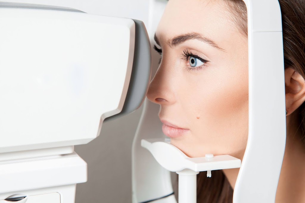 Crest Eyecare | 1500 Regent Ave W Unit 9, Winnipeg, MB R2C 3A8, Canada | Phone: (204) 421-8080