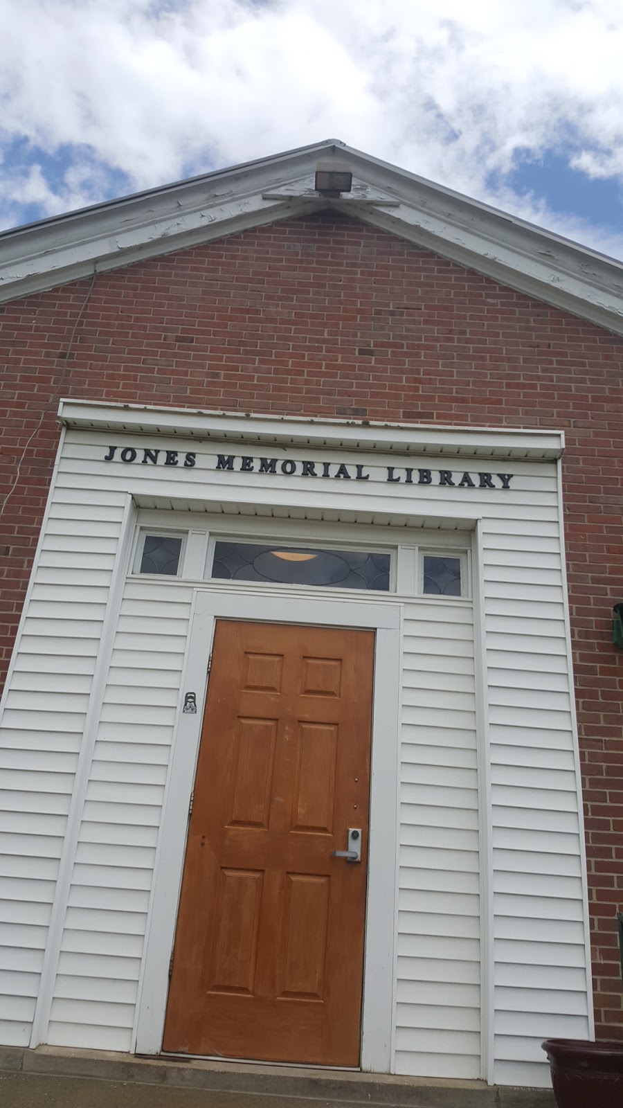 Jones Memorial Library | 1 Water St, Orleans, VT 05860, USA | Phone: (802) 754-6660