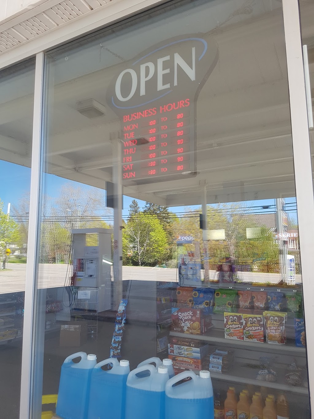 Irving Oil | 2799 Main St, Hillsborough, NB E4H 2X4, Canada | Phone: (506) 734-2650