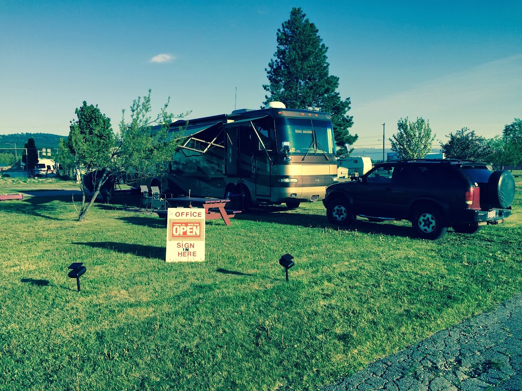 Regency Park RV Resort | 2414 Cranbrook St N, Cranbrook, BC V1C 3T2, Canada | Phone: (250) 581-0776