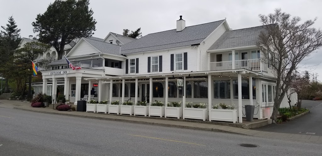 Outlook Inn and New Leaf Cafe on Orcas Island | 171 Main St, Eastsound, WA 98245, USA | Phone: (360) 376-2200