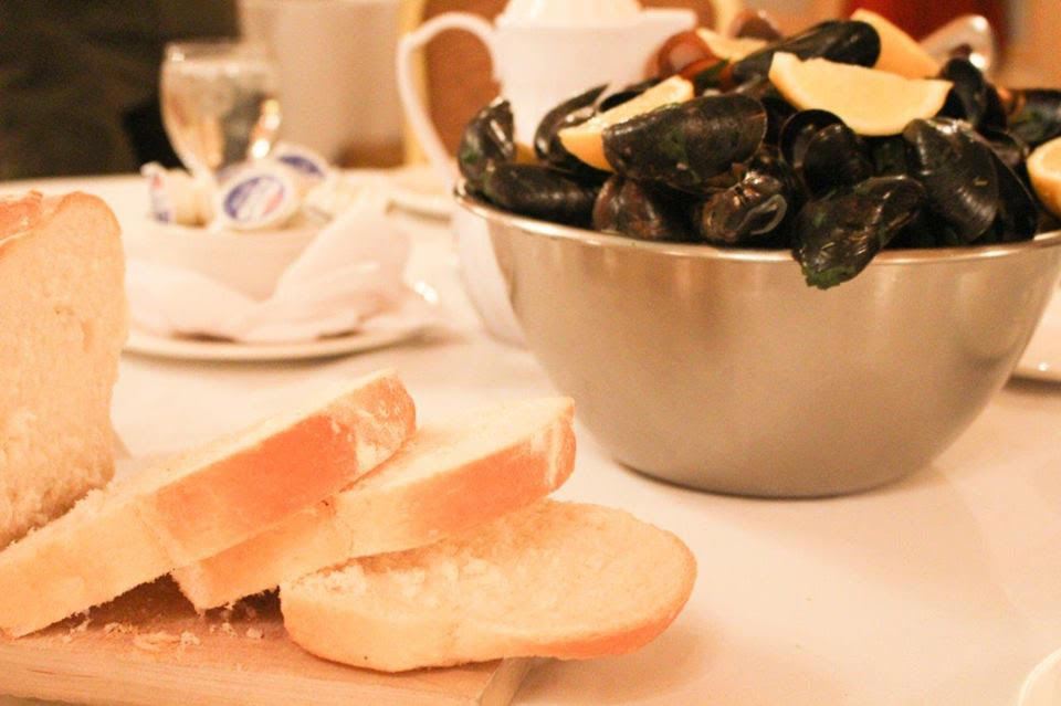 Feast Dinner Theatre | 618 Water St E, Summerside, PE C1N 4H7, Canada | Phone: (902) 436-7674