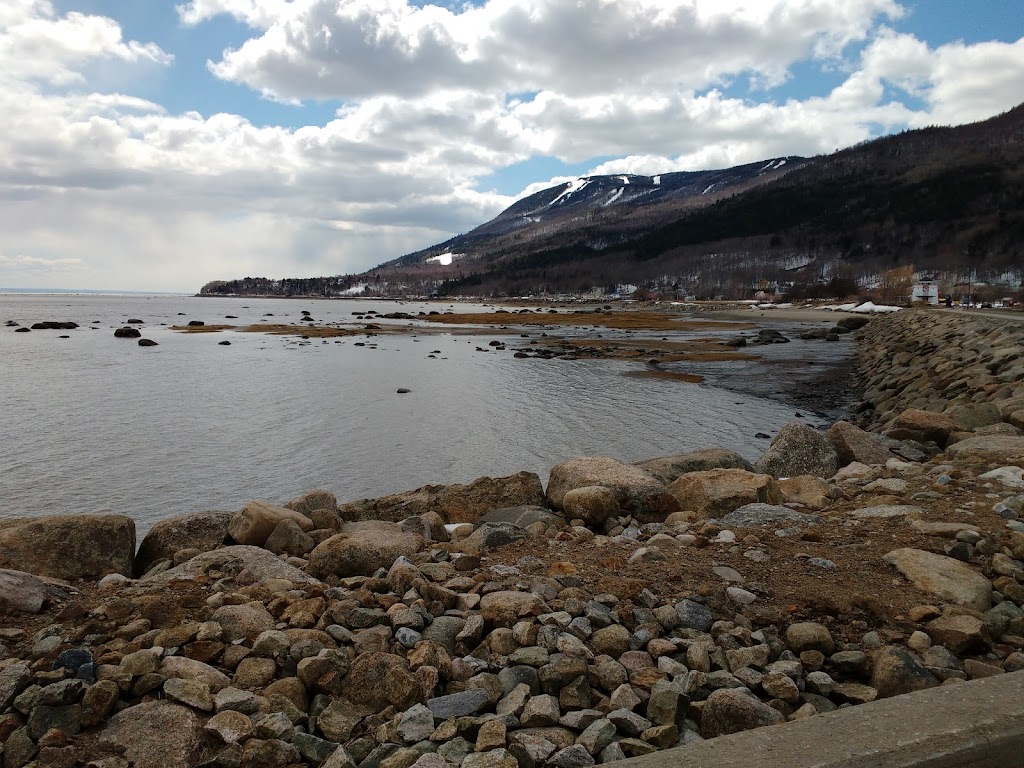 À PERTE DE VUE Baie-Saint-Paul | 439 Chem. du Cap aux Rets, Baie-Saint-Paul, QC G3Z 1C1, Canada | Phone: (450) 560-0757