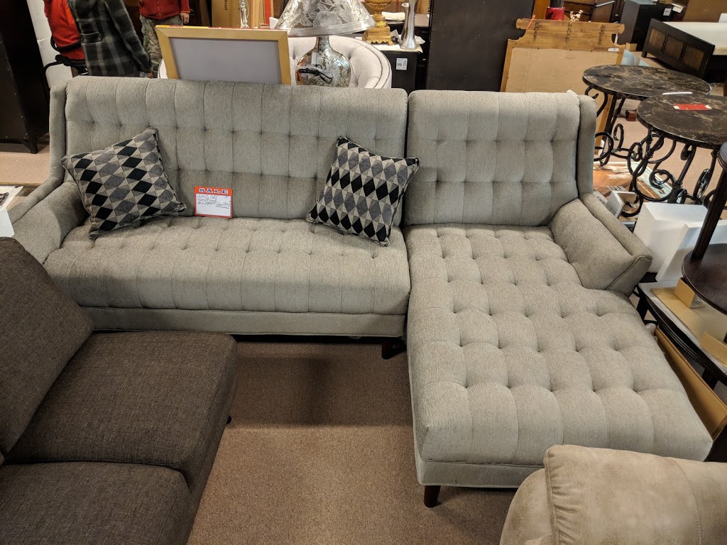 Lux Home Furniture Centre | 13300 Desro Dr, Tecumseh, ON N8N 2L9, Canada | Phone: (519) 979-1368