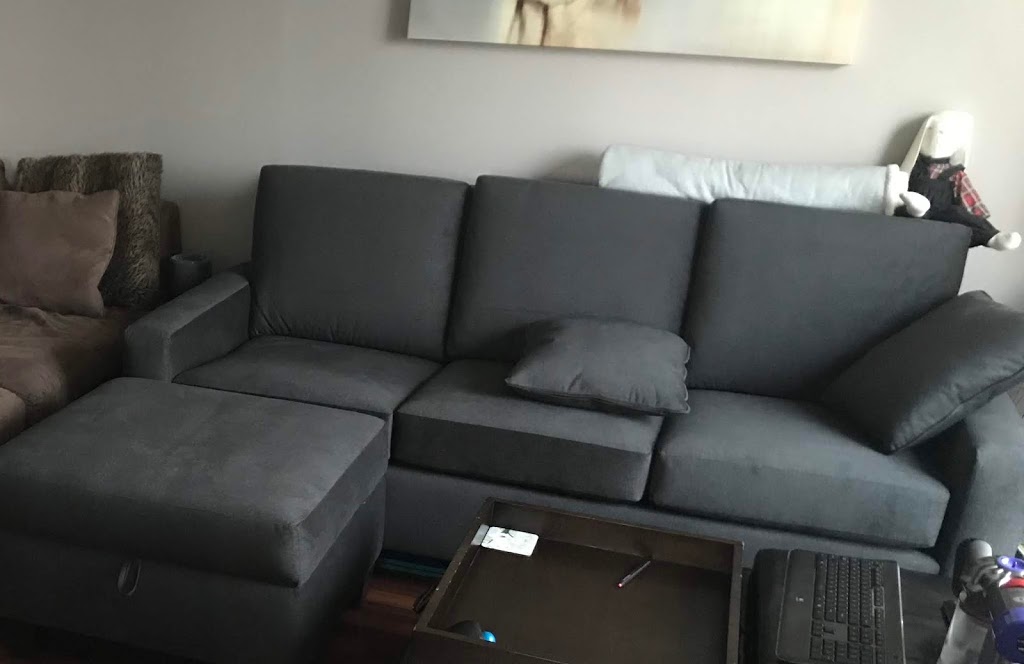 Markham Furniture Inc | 115 Ronald Ave, Toronto, ON M6B 3X4, Canada | Phone: (416) 640-0220