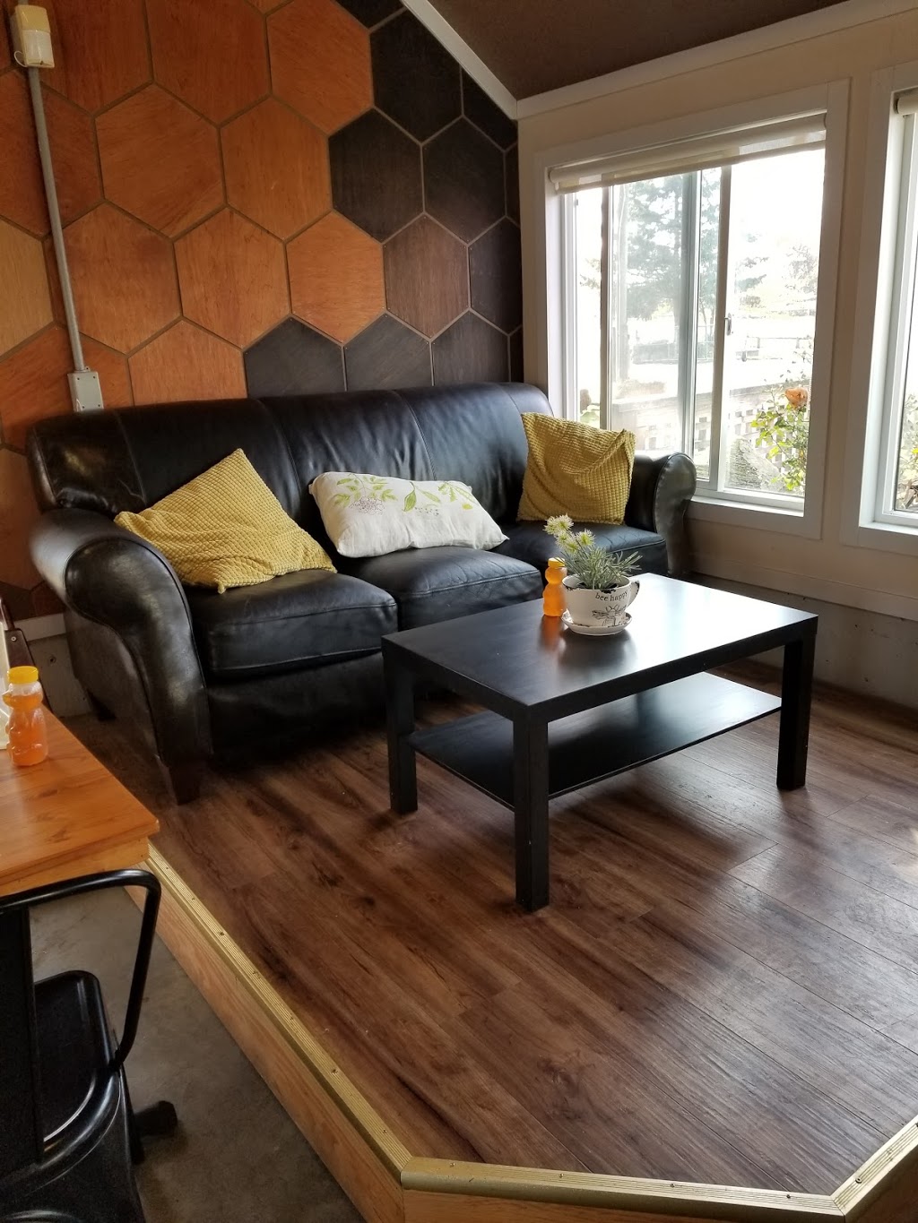 Frys Corner Beestro | 7480 176 St, Surrey, BC V3S 7B1, Canada | Phone: (604) 575-2337