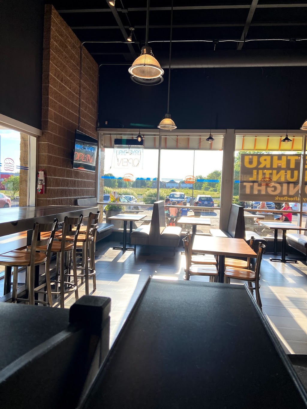 Harveys | 1317 Upper James St, Hamilton, ON L9C 3B3, Canada | Phone: (905) 574-1555