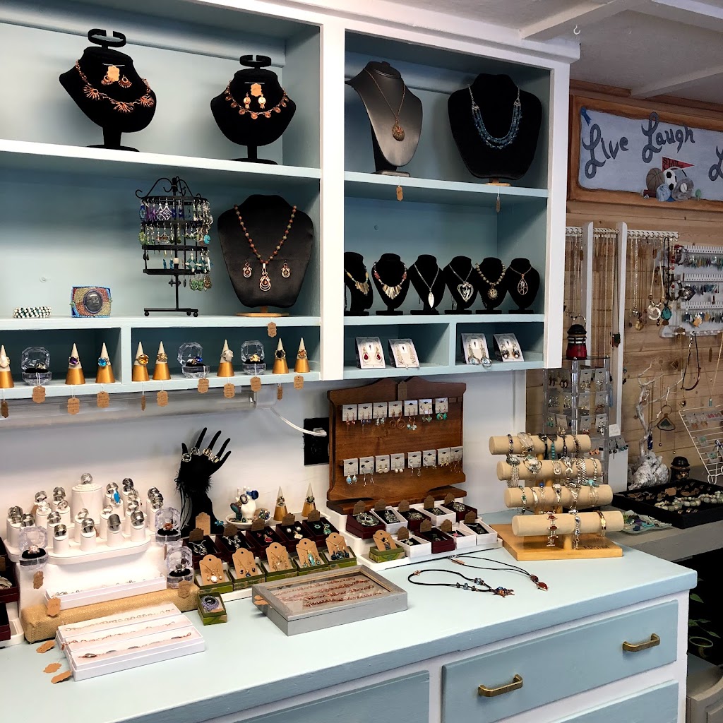 fayes jewelry designs | 3451 Ash St, Gillies Bay, BC V0N 1W0, Canada | Phone: (604) 414-5229