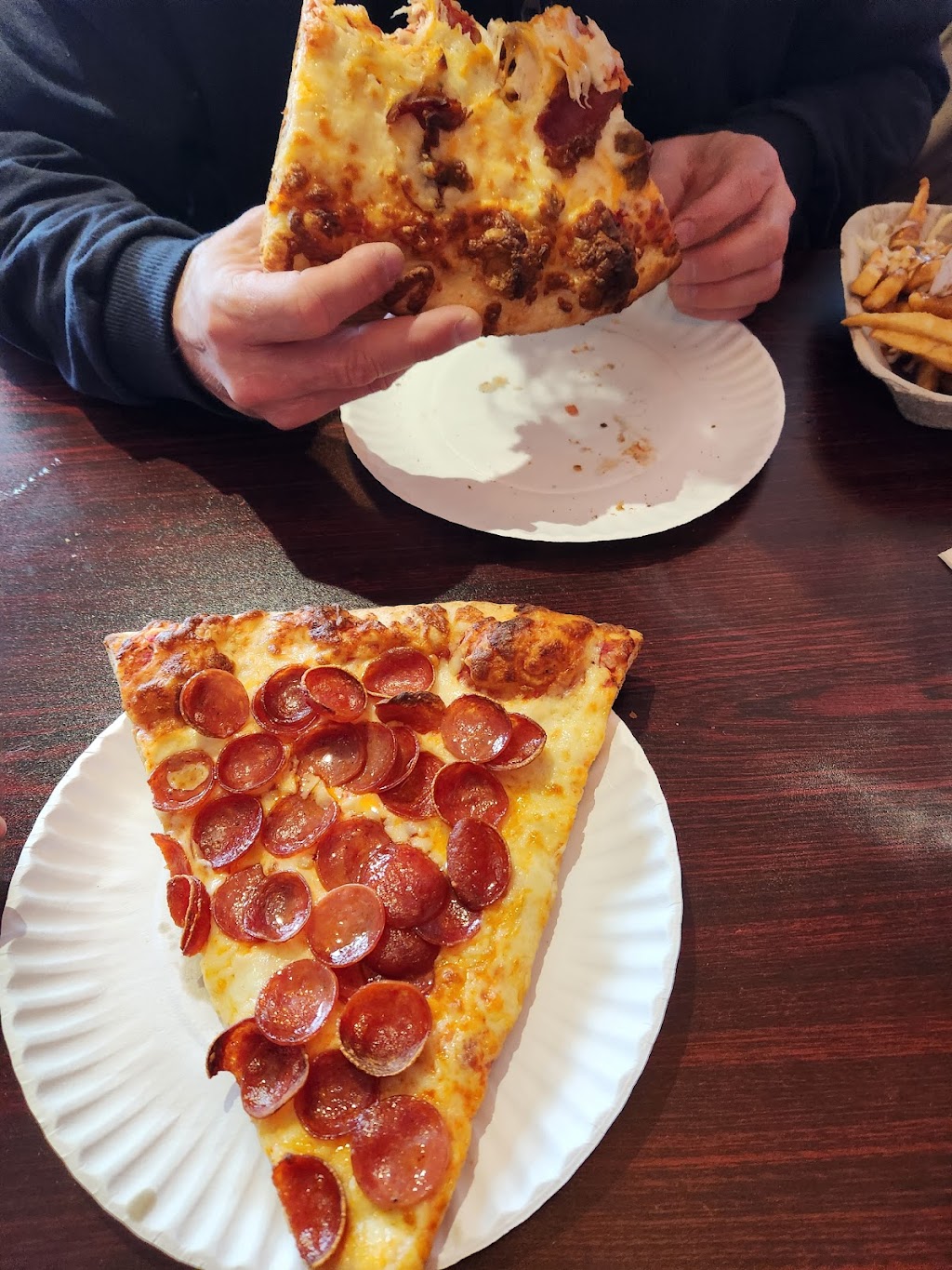 Joes Family Pizzeria | 284 Pembroke St W, Pembroke, ON K8A 5N2, Canada | Phone: (613) 732-9900