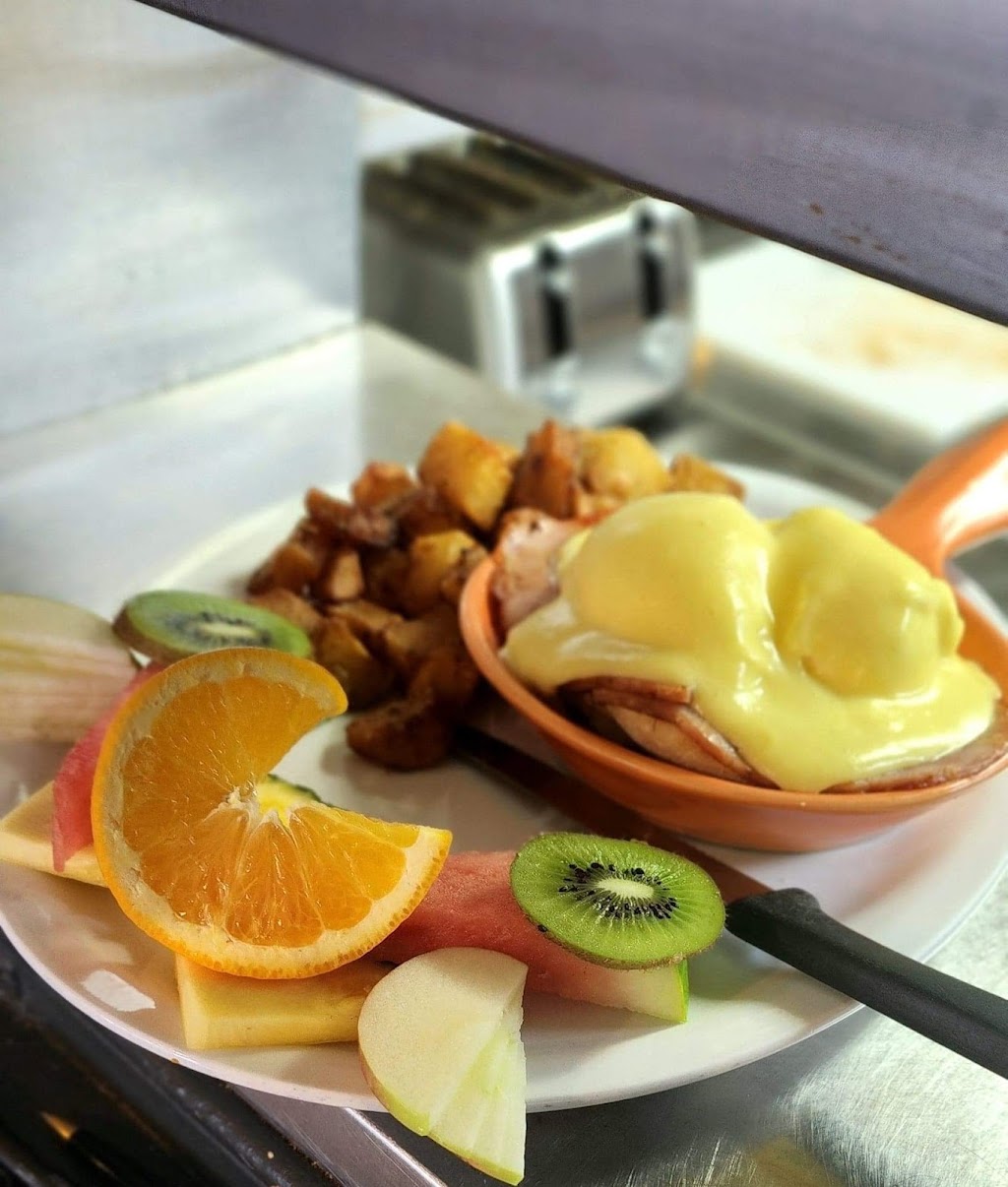 Restaurant La Bi-Coq au Soleil | 5271 Boul Lévesque E, Laval, QC H7C 1N5, Canada | Phone: (450) 664-4239
