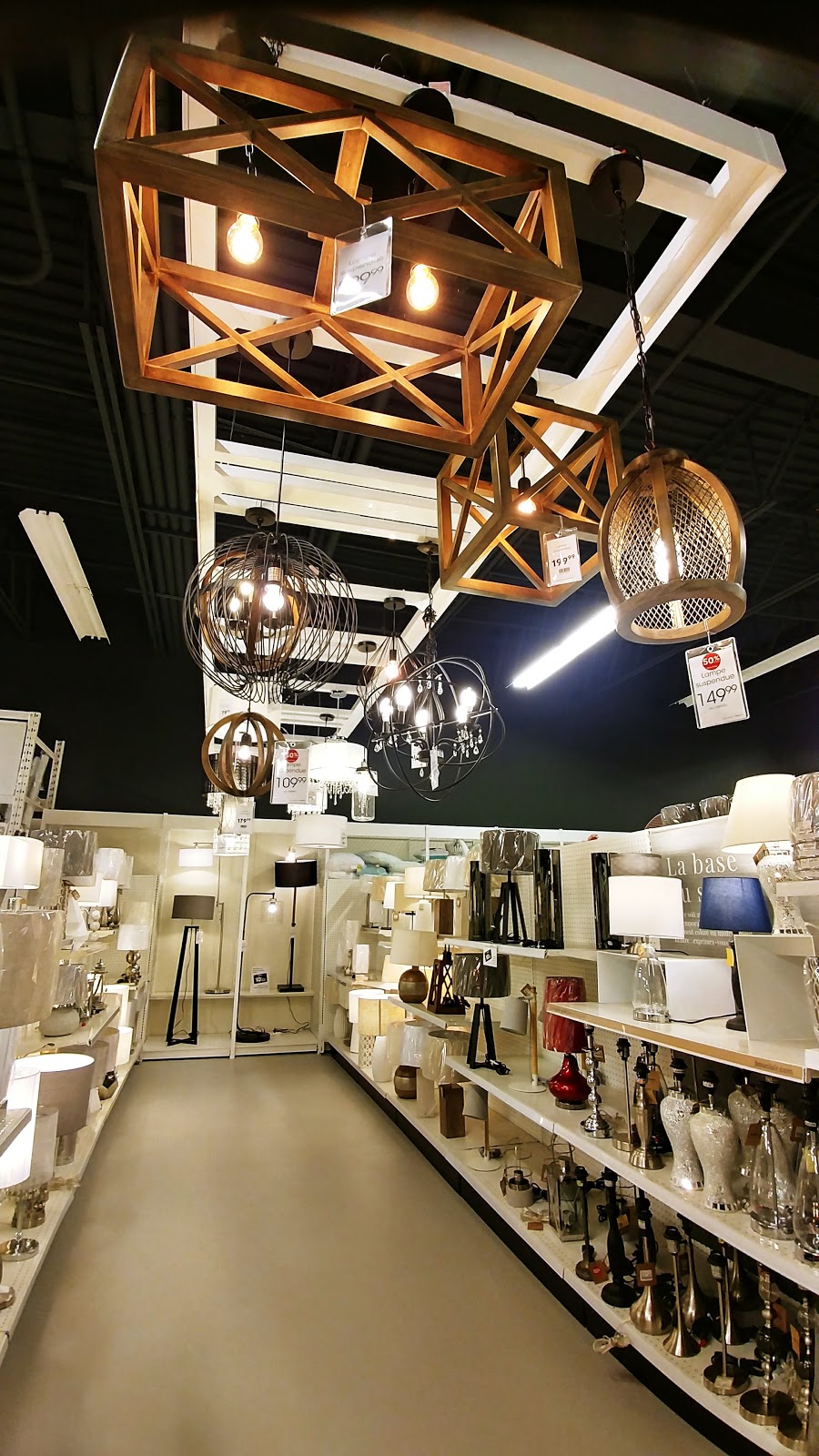 La grande place des Bois-Francs | 1111 Bd Jutras E, Victoriaville, QC G6S 1C1, Canada | Phone: (819) 357-3450