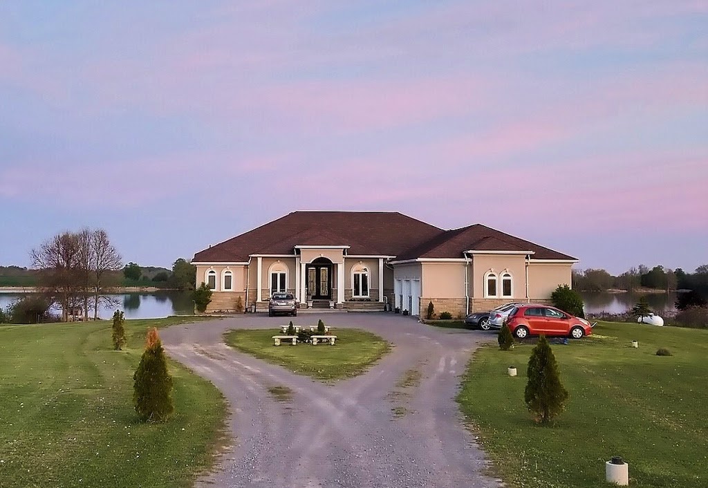 Pleasant Bay Getaway | 19281 Loyalist Pkwy, Consecon, ON K0K 1T0, Canada | Phone: (613) 399-3688