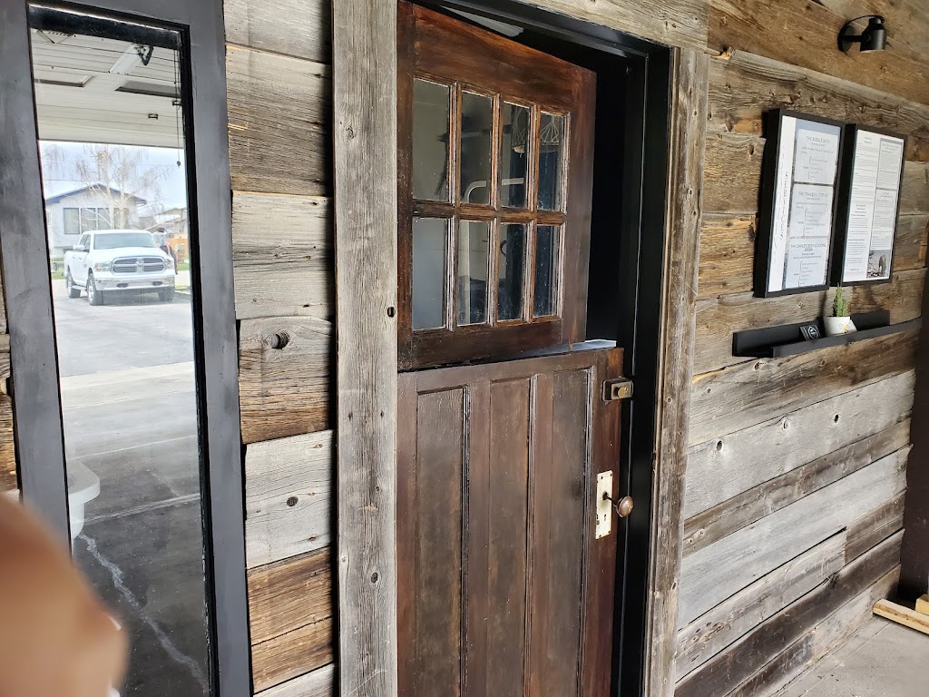 Pawsh Mountain Pet Spa | 210 2A Ave, Cowley, AB T0K 0P0, Canada | Phone: (778) 745-0154