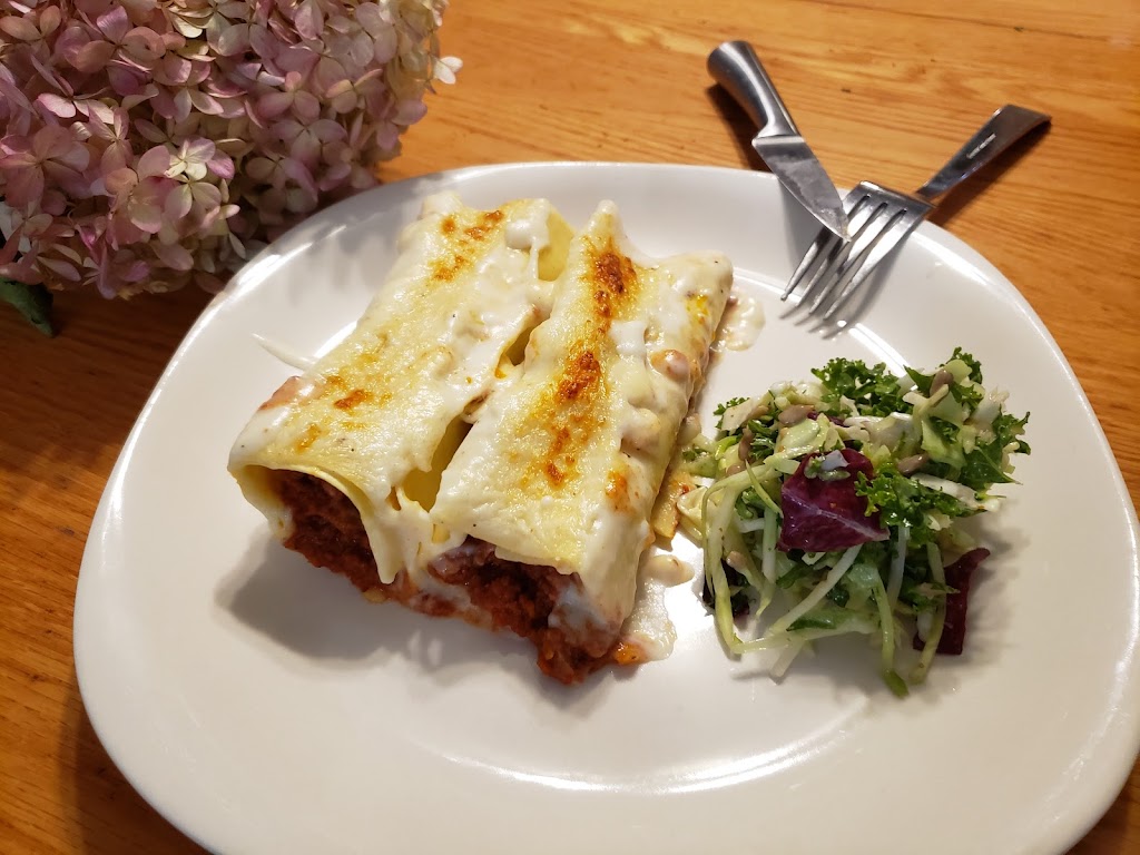 Chez Giardino | 634 Chem. du Village, Morin-Heights, QC J0R 1H0, Canada | Phone: (514) 775-7936