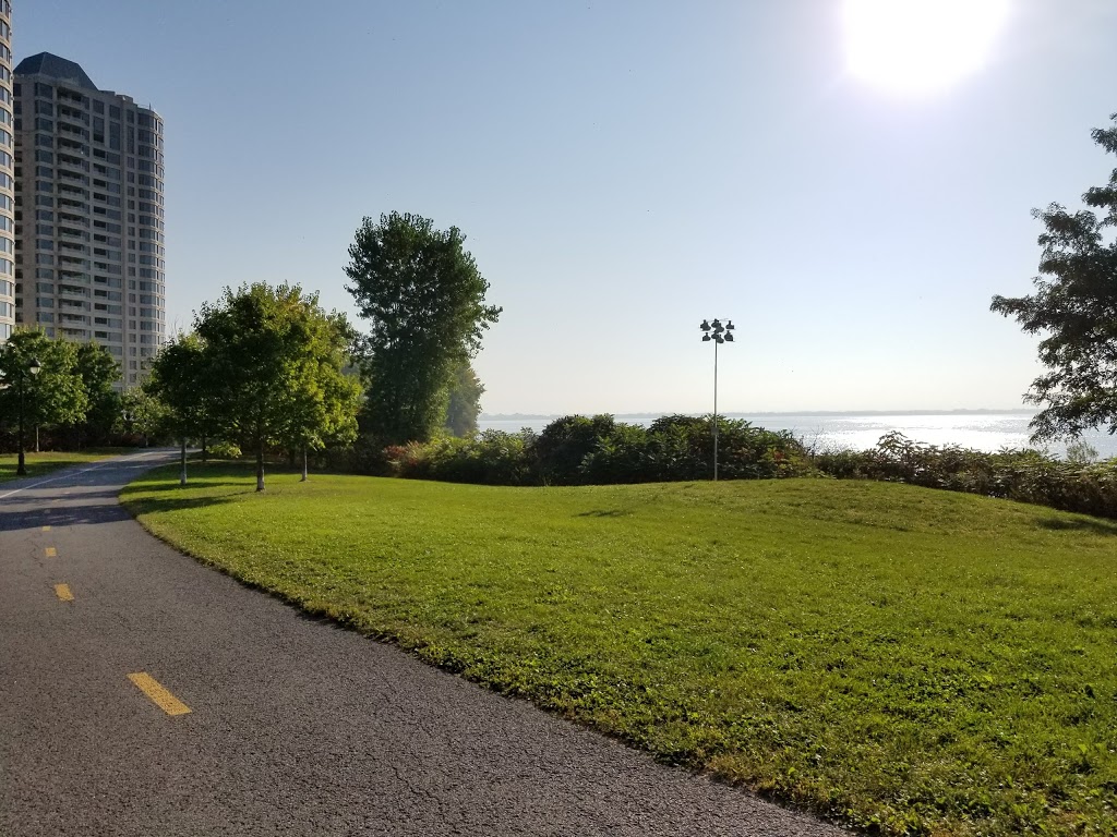 Vistal Condominium Inc | 150 Chemin de la Pointe-Sud, Verdun, QC H3E 0A7, Canada | Phone: (514) 768-8533