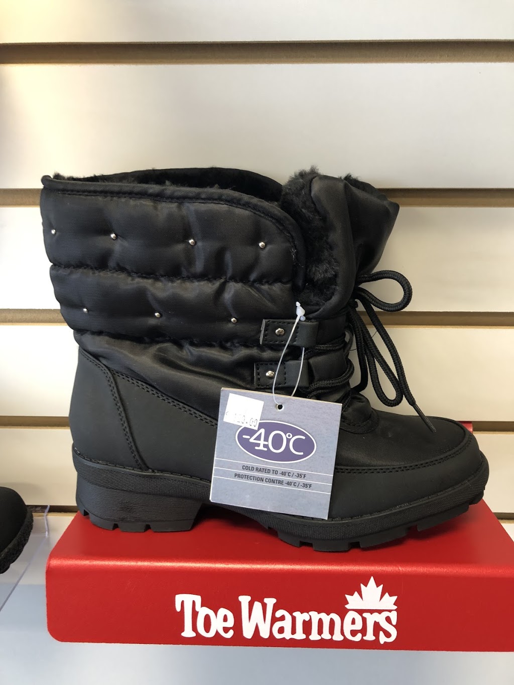 The Shoebox | 565 Murphy Rd, Sarnia, ON N7S 5B6, Canada | Phone: (519) 383-0588