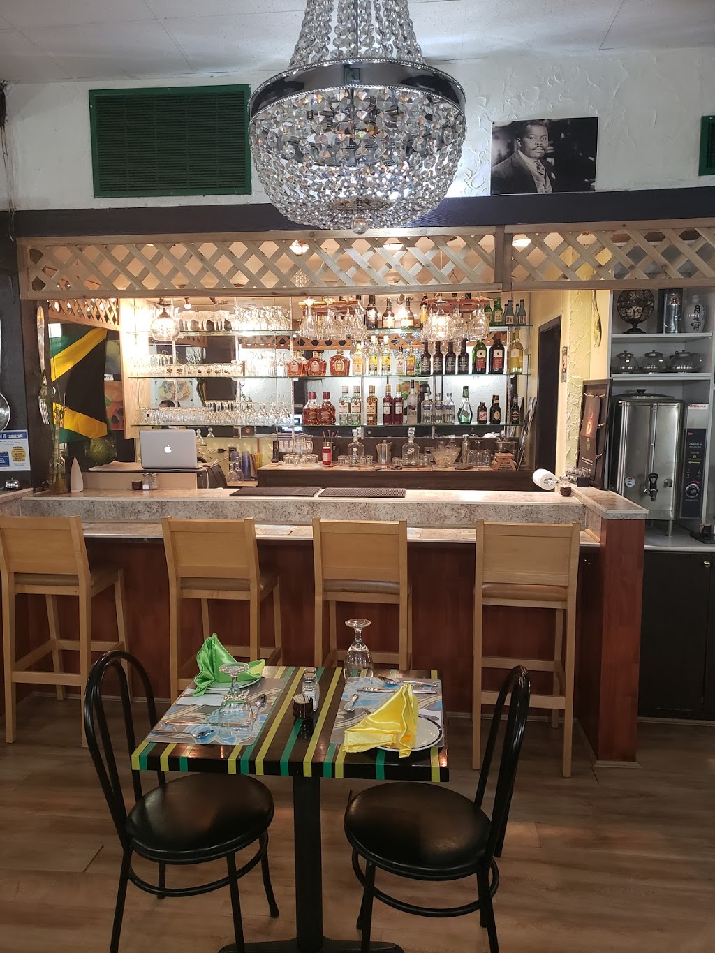 I&I Jamaican Restaurant | 2528 Kingsway, Vancouver, BC V5R 5H2, Canada | Phone: (604) 434-0526