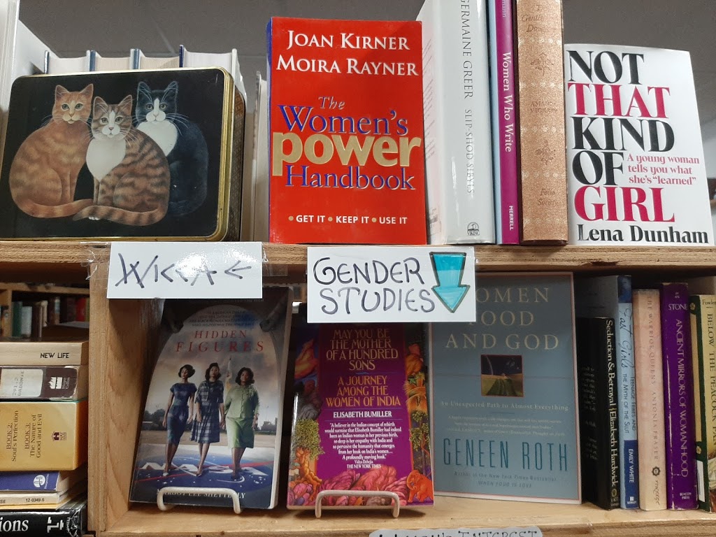Book Addict | 390 Springbank Dr, London, ON N6J 1G9, Canada | Phone: (519) 474-0211