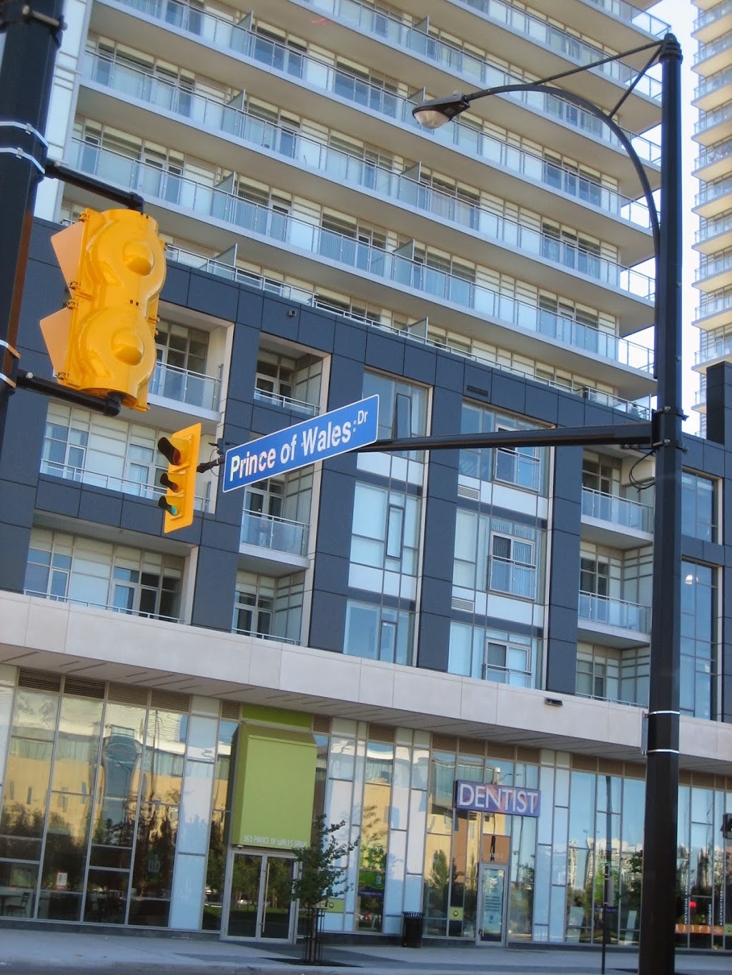 Limelight Dental | 4188 Living Arts Drive #2, Mississauga, ON L5B 0H7, Canada | Phone: (905) 949-2220