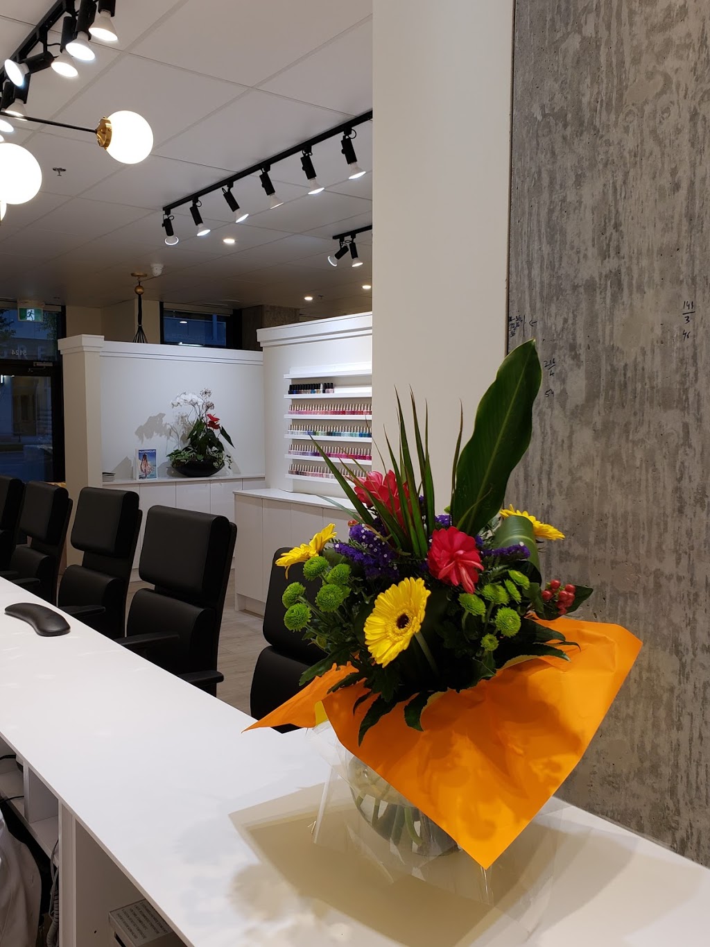 AmanaiL Boutique | 5124 Elbow Dr SW, Calgary, AB T2V 1H1, Canada | Phone: (587) 830-0889
