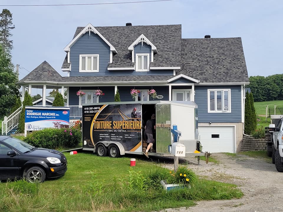 Toiture Supérieure | 1954 Rue Notre Dame E, Thetford Mines, QC G6G 2W2, Canada | Phone: (418) 281-9615