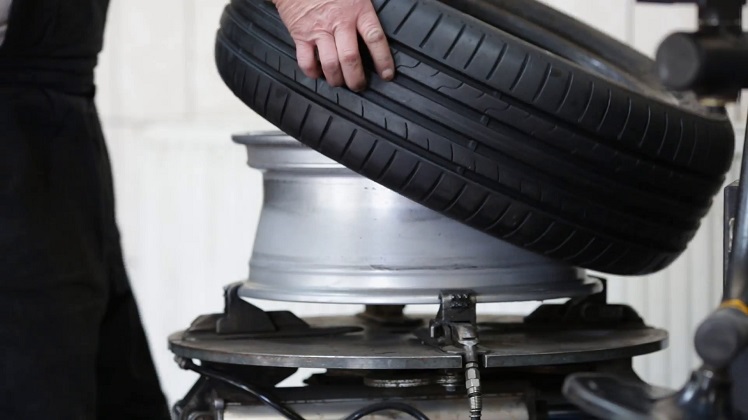 Fenmar Auto Service | 2420 Finch Ave W Unit #14, North York, ON M9M 2E2, Canada | Phone: (416) 743-4050