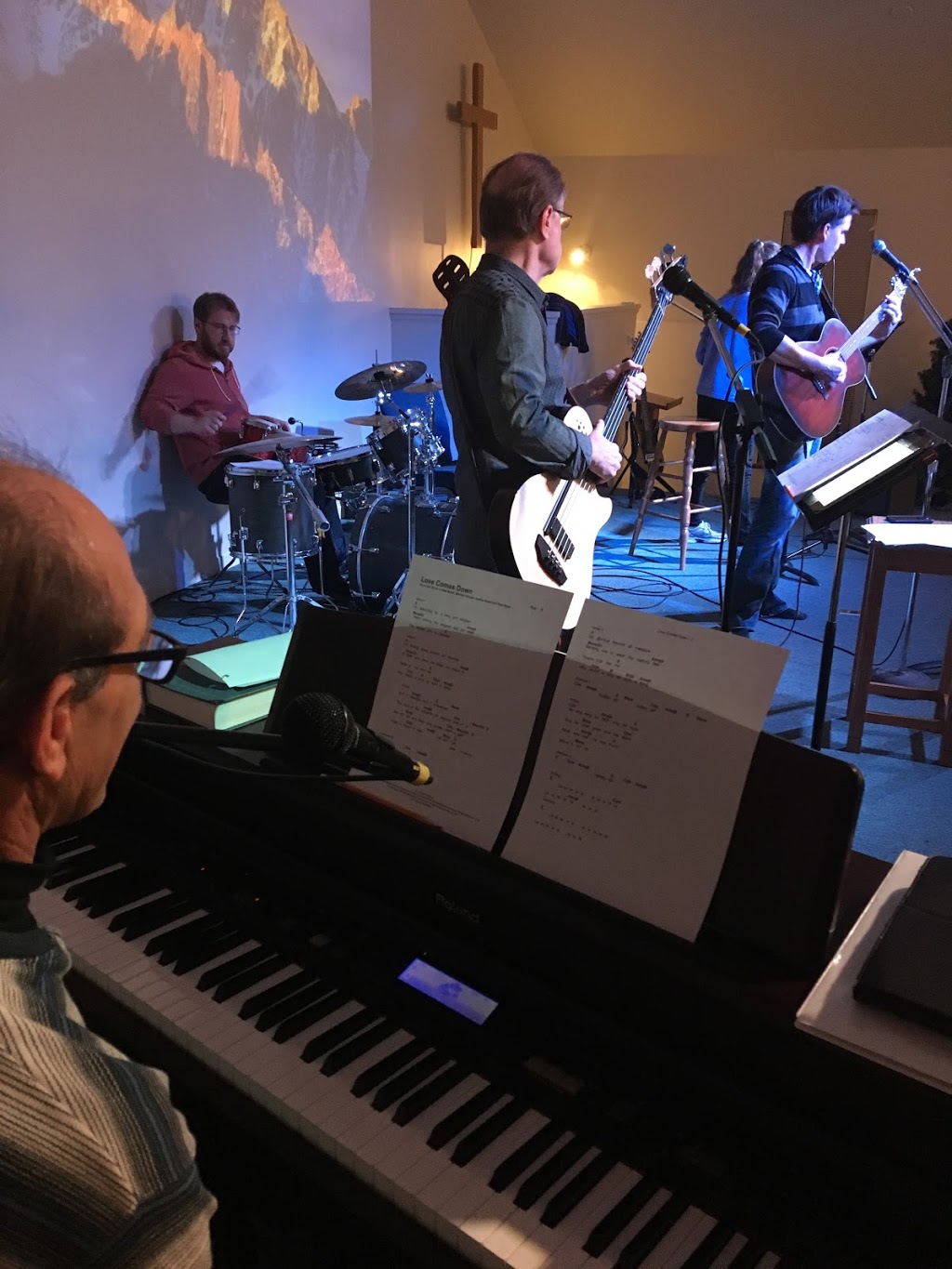Blue Mountain Community Church | 219 Bruce St S, Thornbury, ON N0H 2P0, Canada | Phone: (519) 599-5570