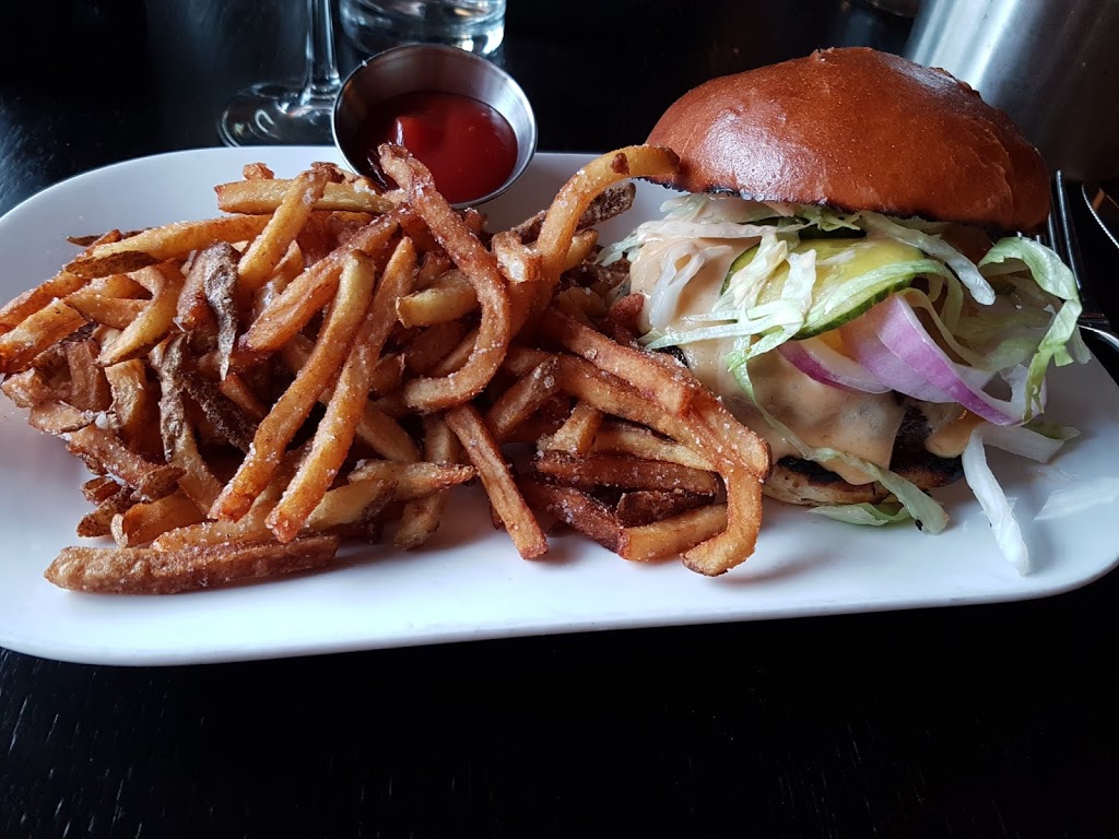 Pollyanna | 1054 Gerrard St E, Toronto, ON M4M 1Z8, Canada | Phone: (647) 352-6969