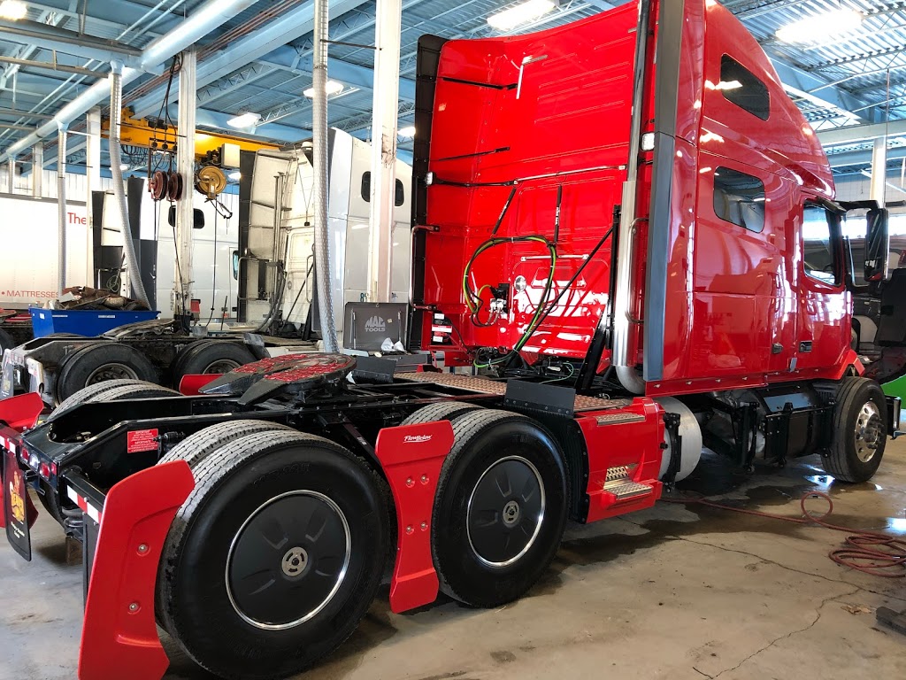 Beaver Truck Centre | 33 Oak Point Hwy, Winnipeg, MB R2R 0T8, Canada | Phone: (204) 632-9100