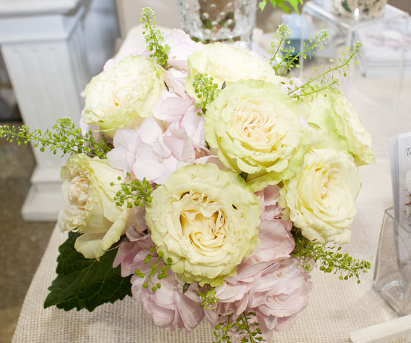 Edna Miller Flowers & Gifts Inc | 1479 Main St W, Hamilton, ON L8S 1C9, Canada | Phone: (905) 528-4331