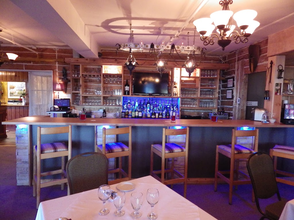 Restaurant du Manoir Le Graal | 1030 Chem. du Golf, La Malbaie, QC G5A 1H1, Canada | Phone: (855) 363-4413