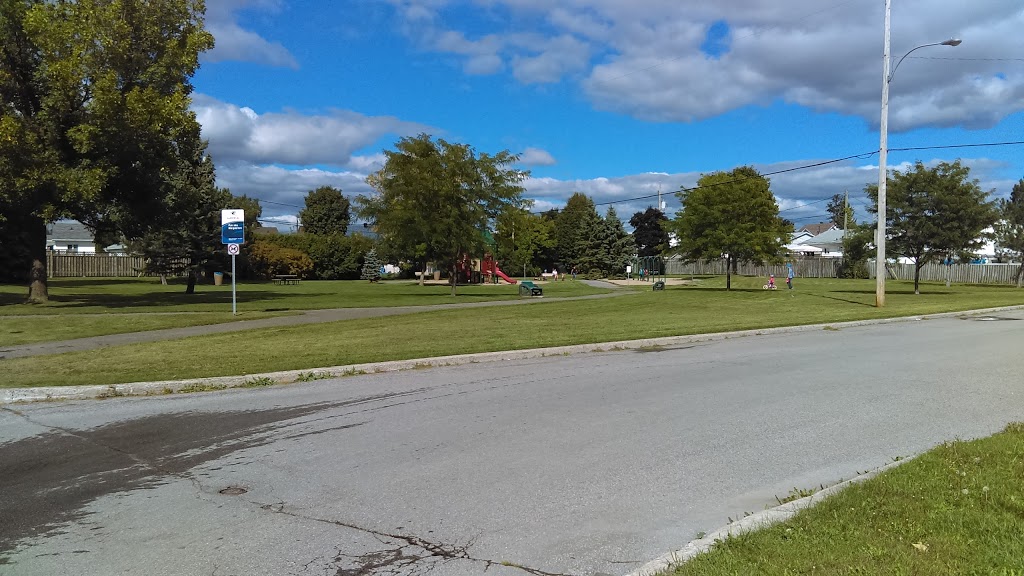 Margueritess Park | 4 Rue des Marguerites, Gatineau, QC J8R 2B4, Canada | Phone: (819) 595-2002