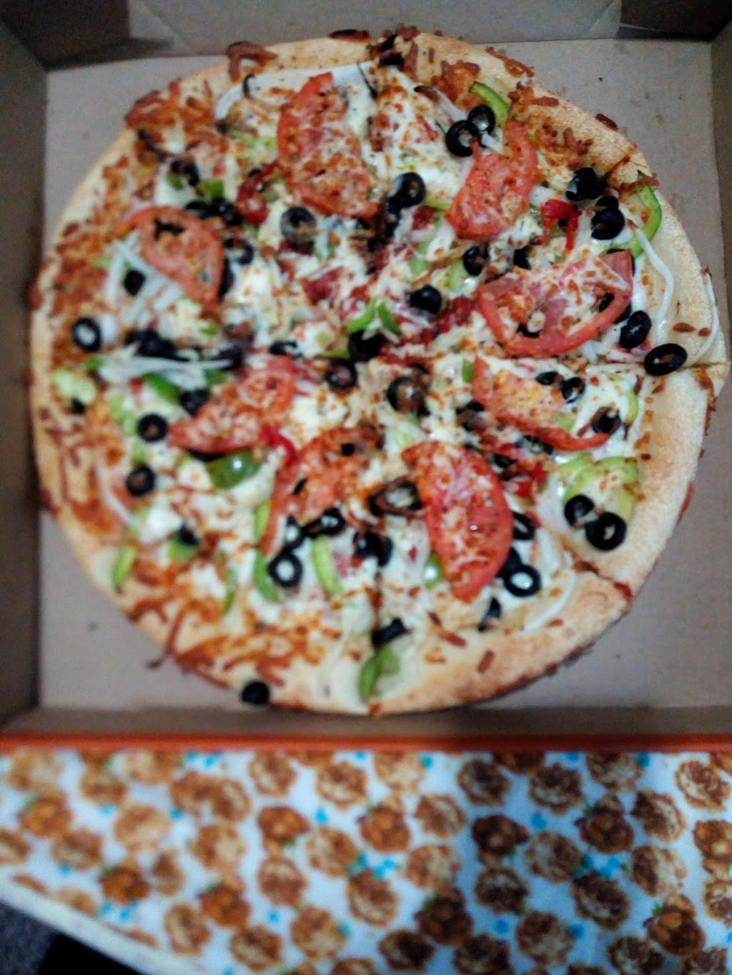Little Caesars Pizza | 2655 Clearbrook Rd #194, Abbotsford, BC V2T 2Y6, Canada | Phone: (604) 776-4610