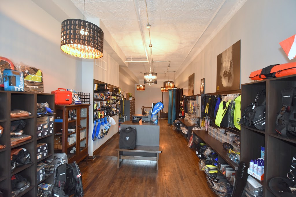 Bobs Scuba Shop | 220 1/2 Kenilworth Ave N, Hamilton, ON L8H 4S2, Canada | Phone: (905) 549-1043