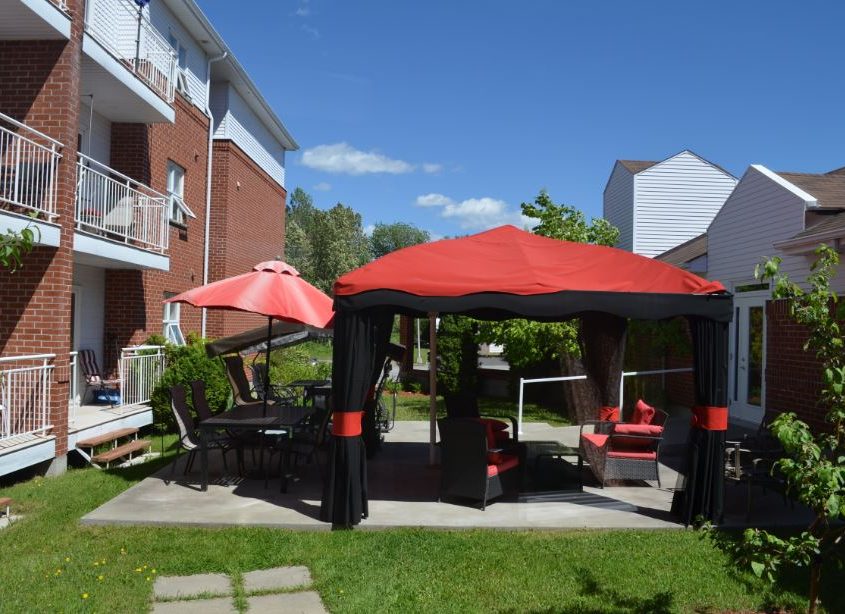 Villa Beauvoir | 1045 Av. du Pont S, Alma, QC G8B 7X1, Canada | Phone: (418) 668-6852