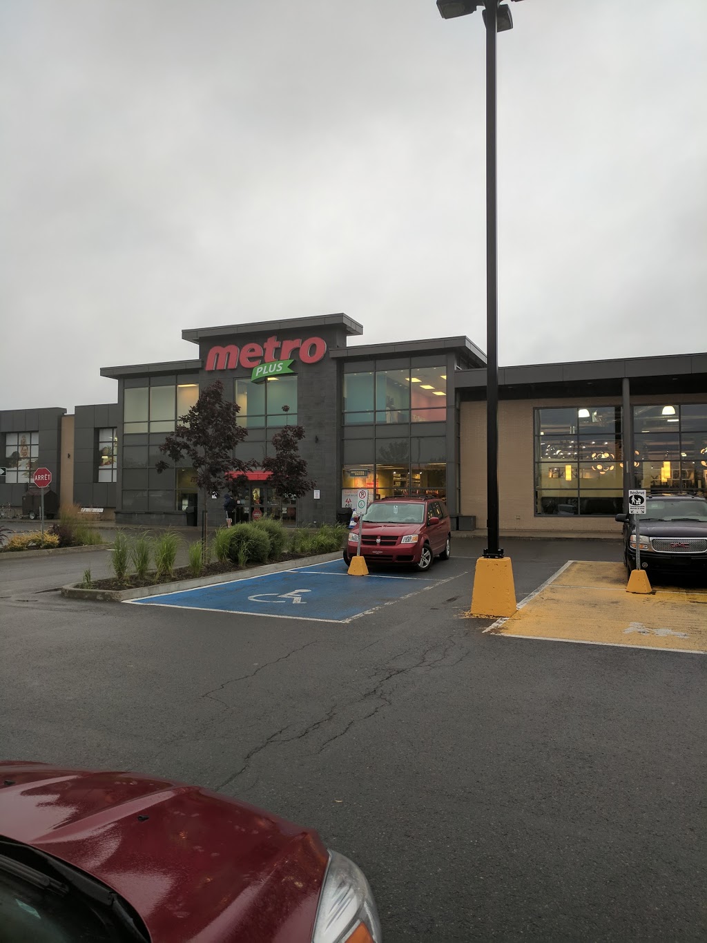Aki Sushi | 1858 Rue Notre Dame, LAncienne-Lorette, QC G2E 3C8, Canada | Phone: (418) 353-8591