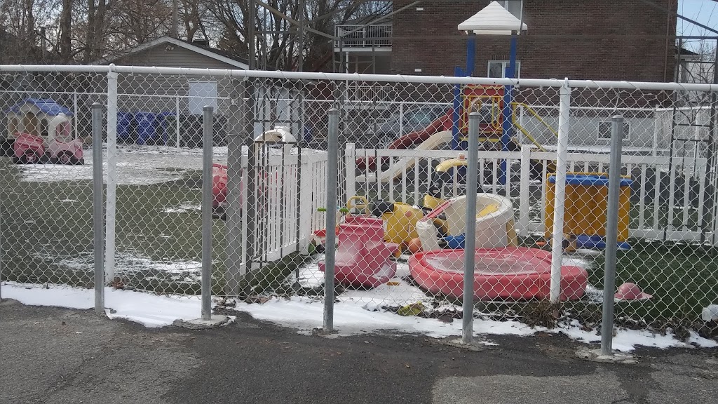 Garderie Les Petits Mathiassois | 18 Rue Lussier, Saint-Mathias-sur-Richelieu, QC J3L 6A4, Canada | Phone: (450) 447-8829