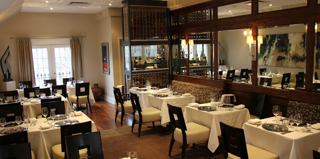 The Carriage House Restaurant | 2101 Old Lakeshore Rd, Burlington, ON L7R 1A4, Canada | Phone: (905) 634-7723