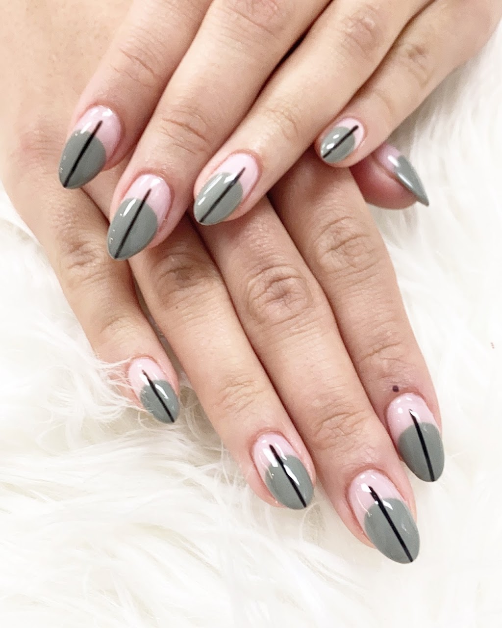 MOI nails & beauty | 1001 Rymal Rd E, Hamilton, ON L8W 3M2, Canada | Phone: (905) 387-9772