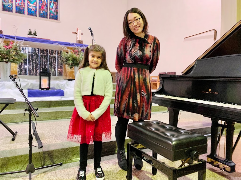 Ottawa Downtown Piano Lesson | 150 Queen Elizabeth Driveway, Ottawa, ON K2P 1E7, Canada | Phone: (819) 328-4266