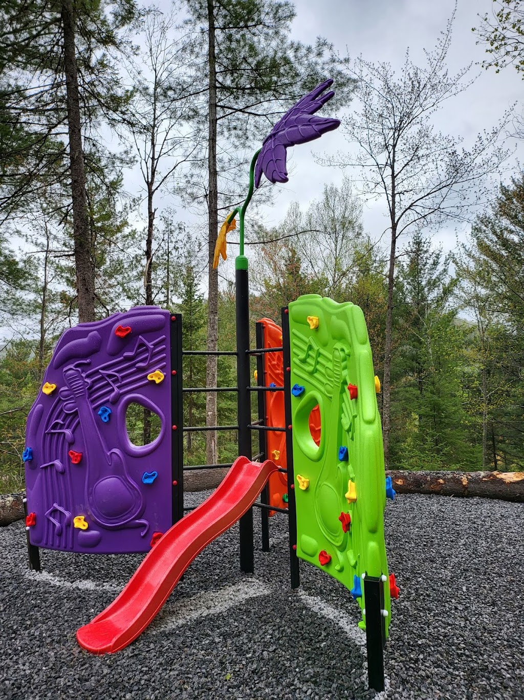 Chalets Chez Mamie | 51 Av. Gagné, Saint-Côme, QC J0K 2B0, Canada | Phone: (450) 365-0101