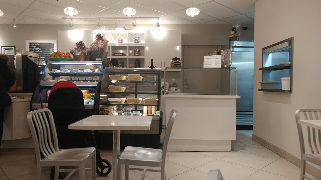 Elna Bistro | 6900 Boulevard Décarie m240, Côte Saint-Luc, QC H3X 2T8, Canada | Phone: (514) 564-3562