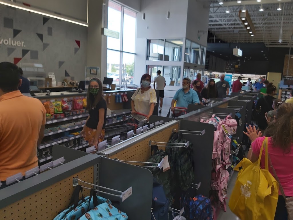 Bureau en Gros | 16908 Transcanadienne, Kirkland, QC H9H 0C5, Canada | Phone: (514) 694-5578