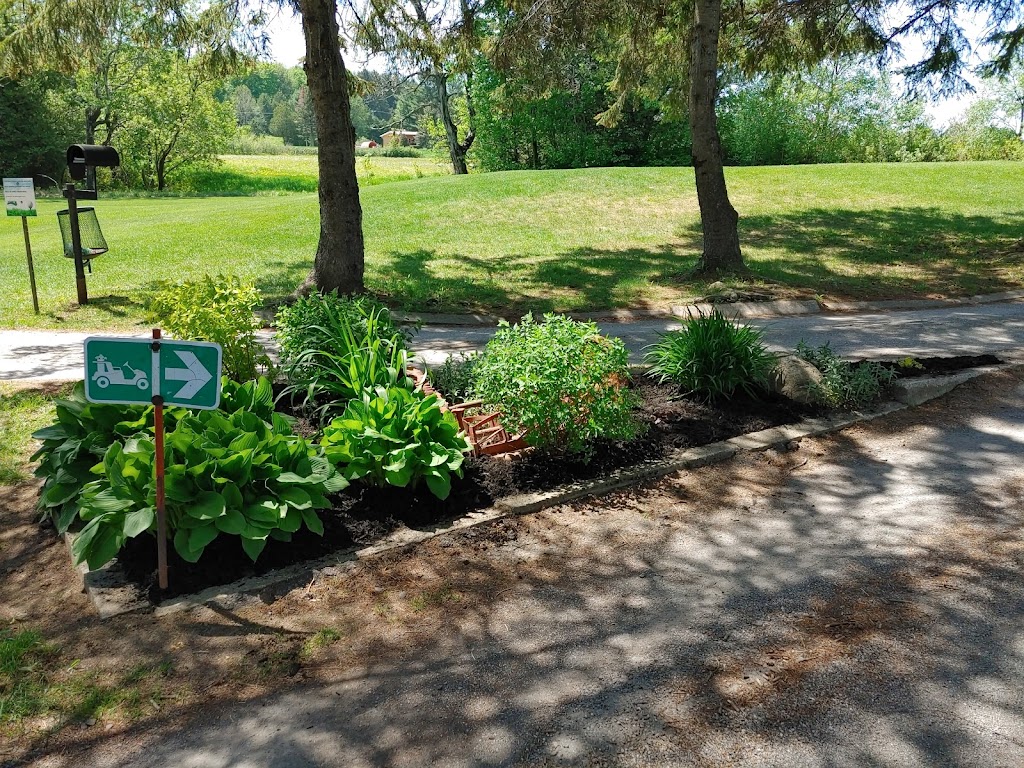 Club De Golf Canton Inc | 5 QC-116, Warwick, QC J0A 1M0, Canada | Phone: (819) 358-6769