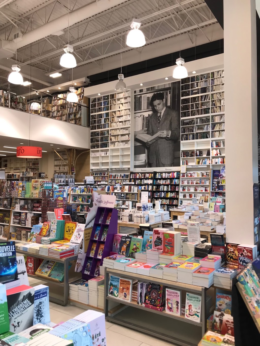 Librairie Carcajou | 401 Boul Labelle, Rosemère, QC J7A 3T2, Canada | Phone: (450) 437-0690